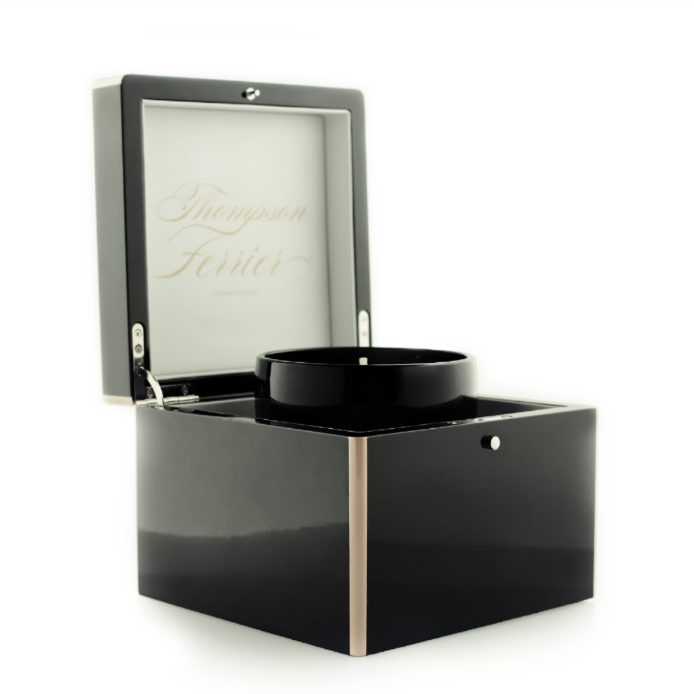 Lacquer Gift Box & Glass Candle